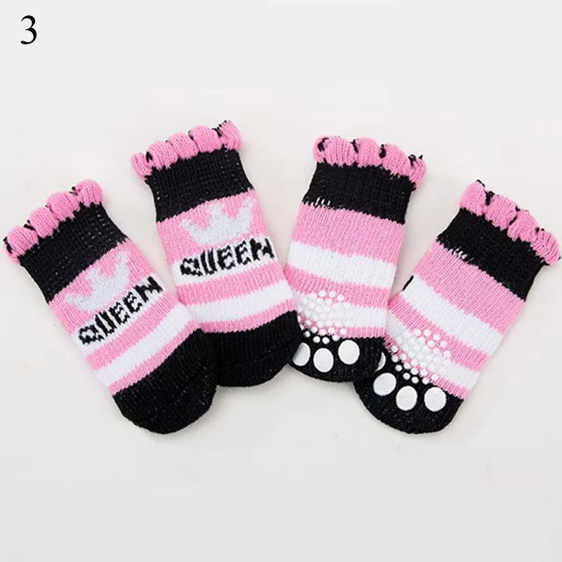 Christmas Cute Dog Knitted Socks for Small Dogs Cat Shoes Chihuahua Boots for Winter Warm Indoor Wear Slip on Paw Protector