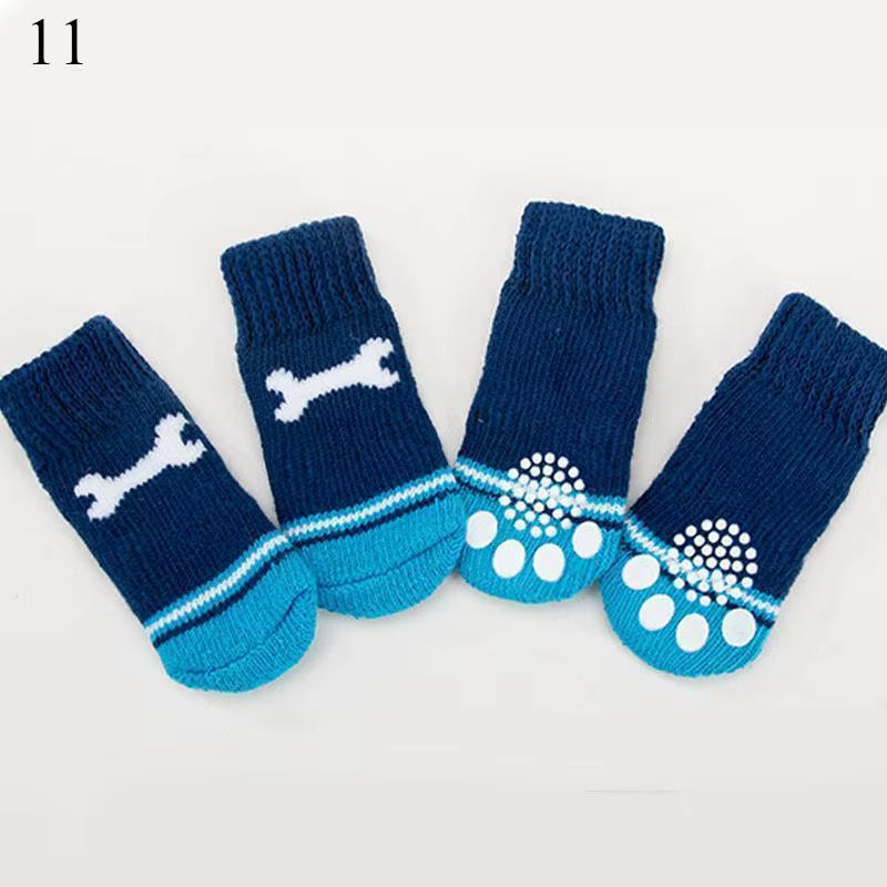 Christmas Cute Dog Knitted Socks for Small Dogs Cat Shoes Chihuahua Boots for Winter Warm Indoor Wear Slip on Paw Protector